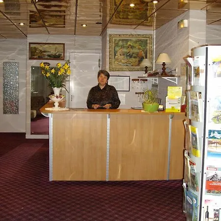 Hotel Logis De La Marine 2*