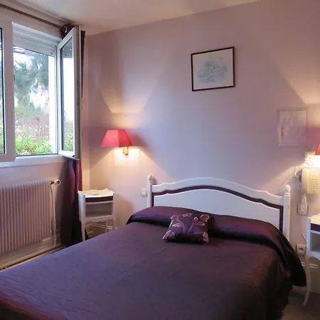 Logis De La Marine Hotel 2*