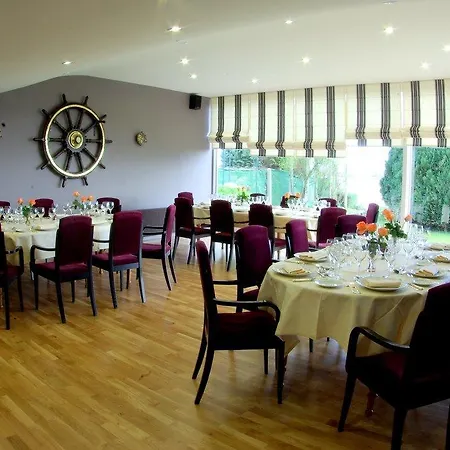 Logis De La Marine Hotel 2*