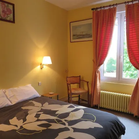 Hotel Logis De La Marine 2*
