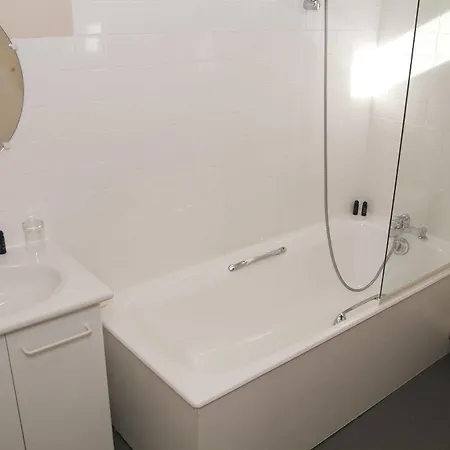 Hotel Logis De La Marine 2*