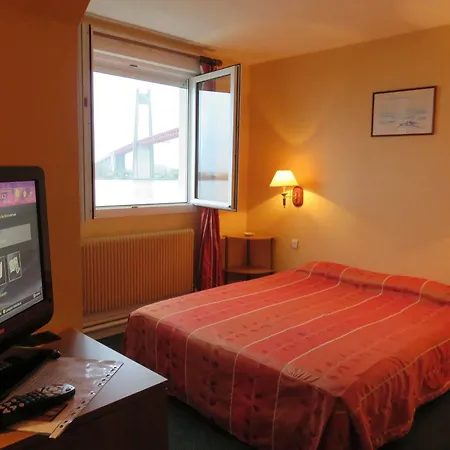 Logis De La Marine Hotel