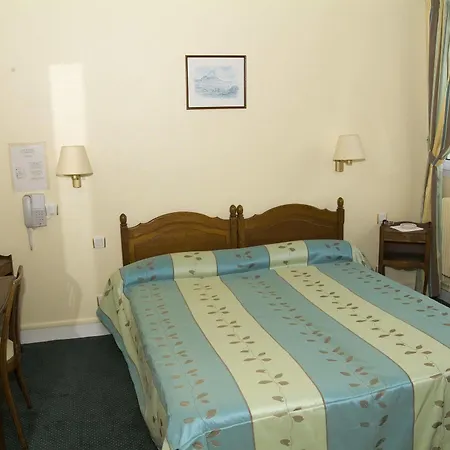 Hotel Logis De La Marine
